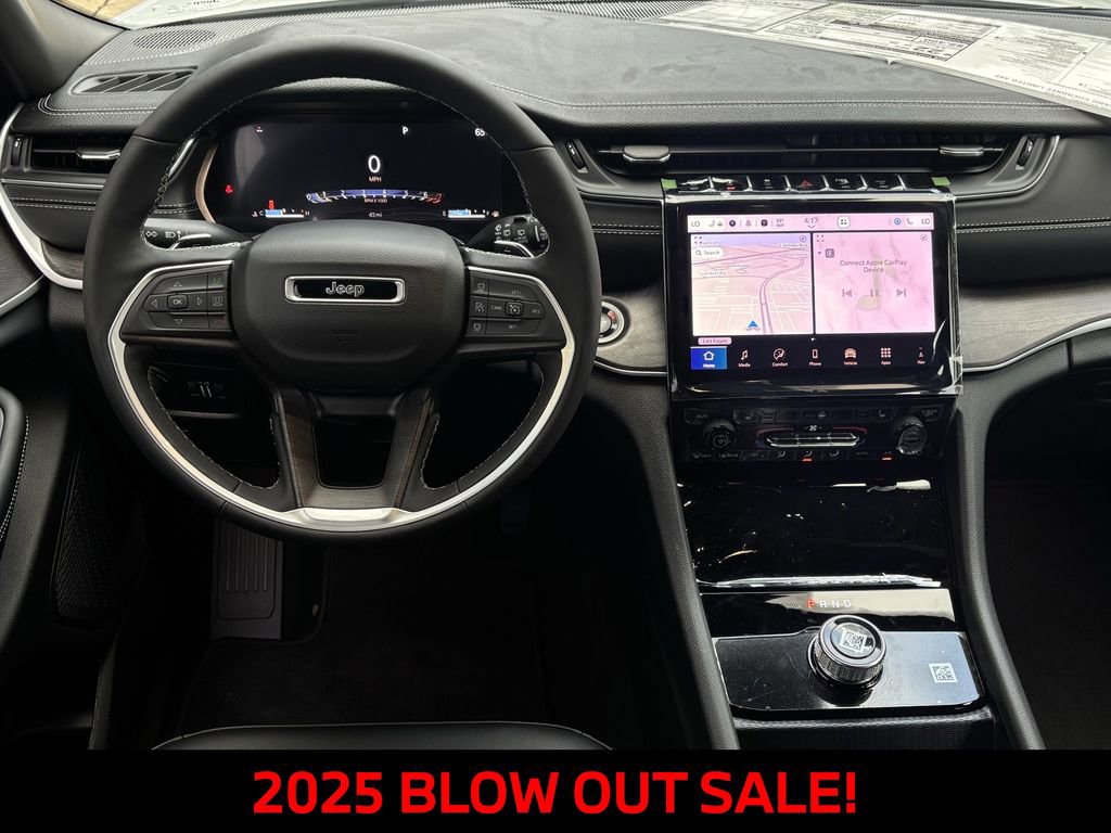 New 2025 Jeep Grand Cherokee Limited w/ Trailer Tow Package image 10