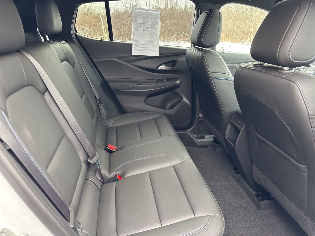 Used 2025 Buick Envista Sport Touring w/ Experience Buick Package image 28