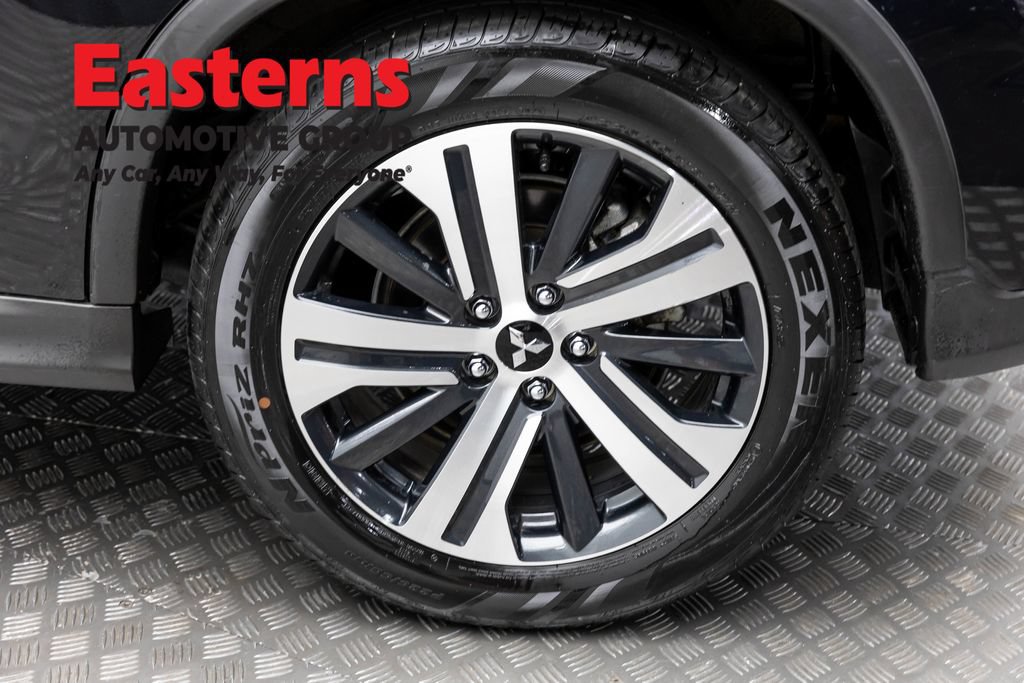 Used 2025 Mitsubishi Outlander Sport LE AWD/4WD image 8