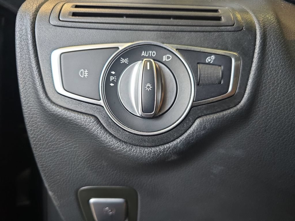 Certified 2021 Mercedes-Benz GLC 300 4MATIC image 28