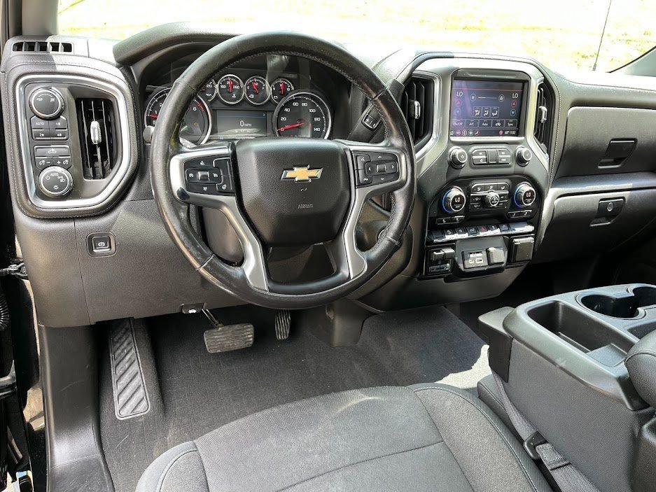 Used 2019 Chevrolet Silverado 1500 LT w/ All-Star Edition AWD/4WD image 10