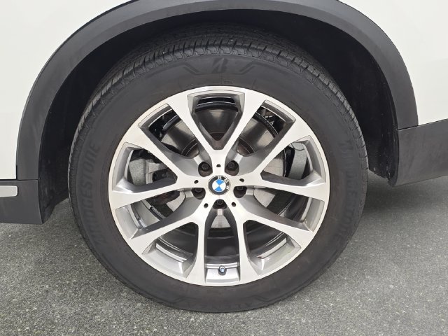 Certified 2024 BMW X5 xDrive40i w/ Premium Package AWD/4WD image 30