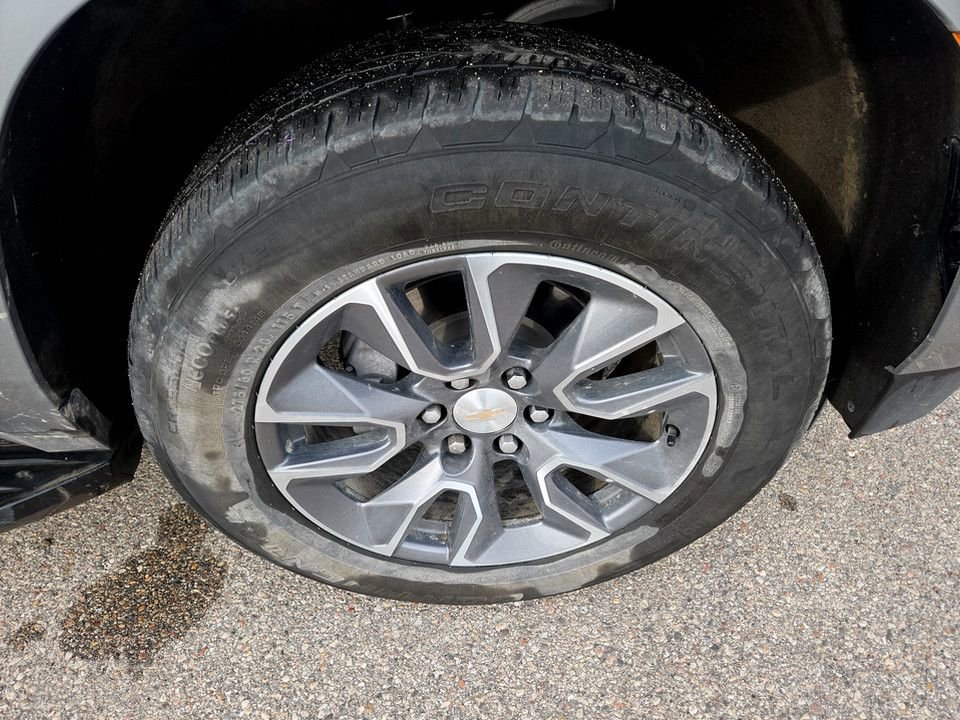 Used 2024 Chevrolet Tahoe LT w/ Luxury Package AWD/4WD image 36