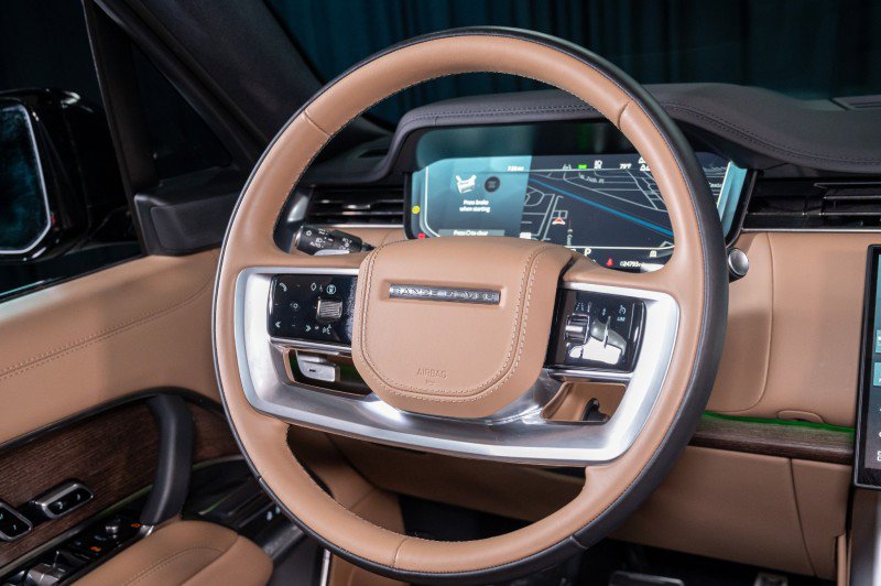 Used 2024 Land Rover Range Rover Long Wheelbase SE image 20