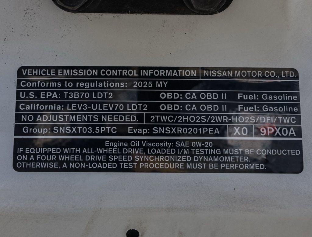 Used 2025 Nissan Pathfinder SV image 33