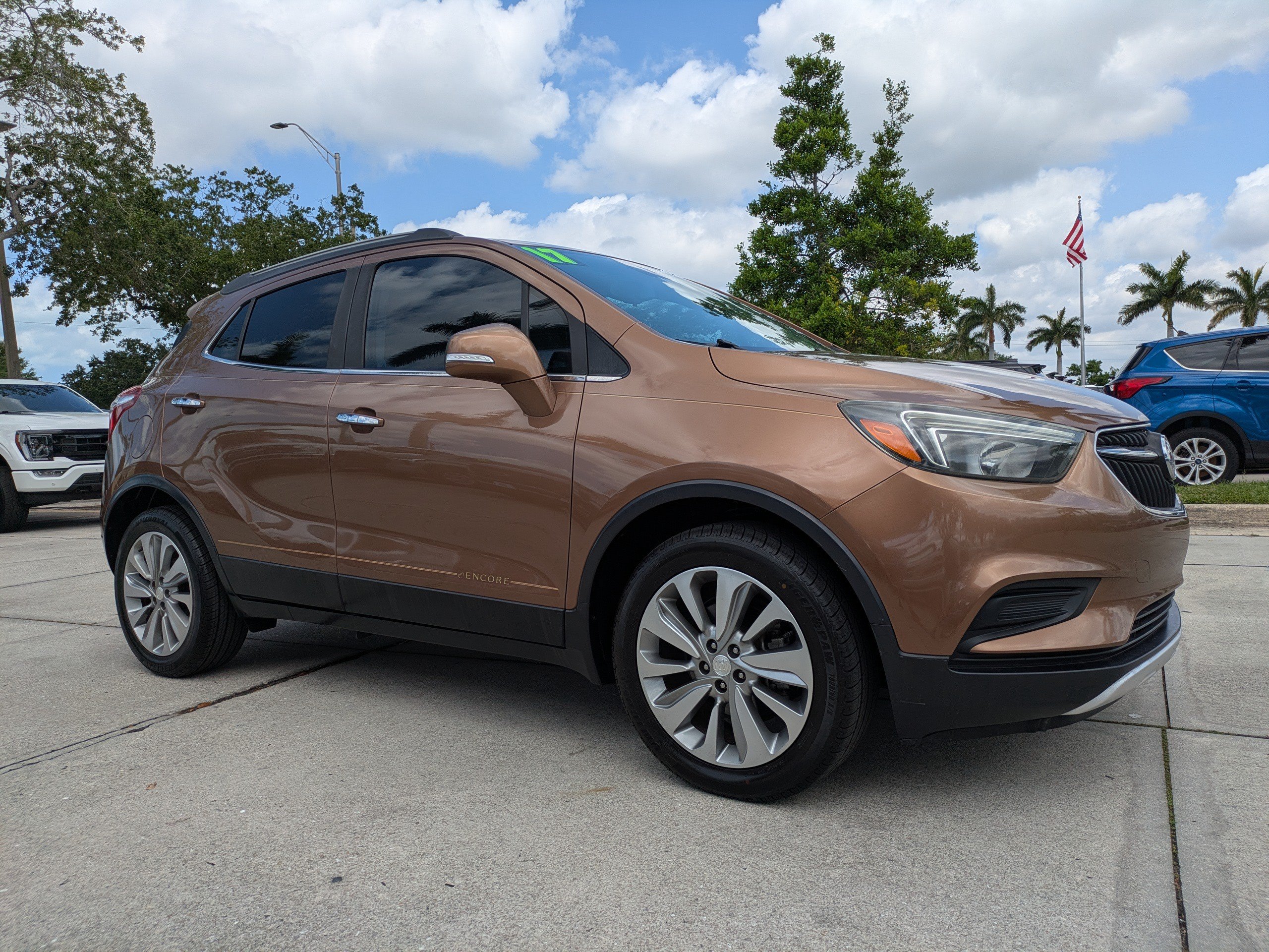 Used 2017 Buick Encore Preferred FWD image 2