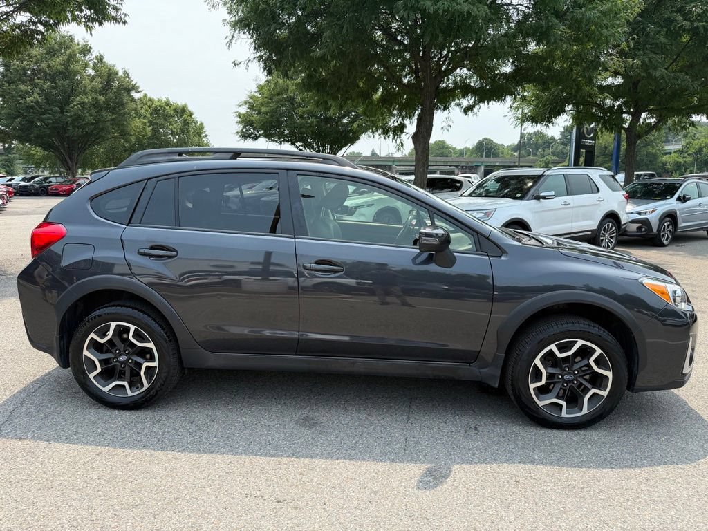 Used 2017 Subaru Crosstrek 2.0i Limited AWD/4WD image 11