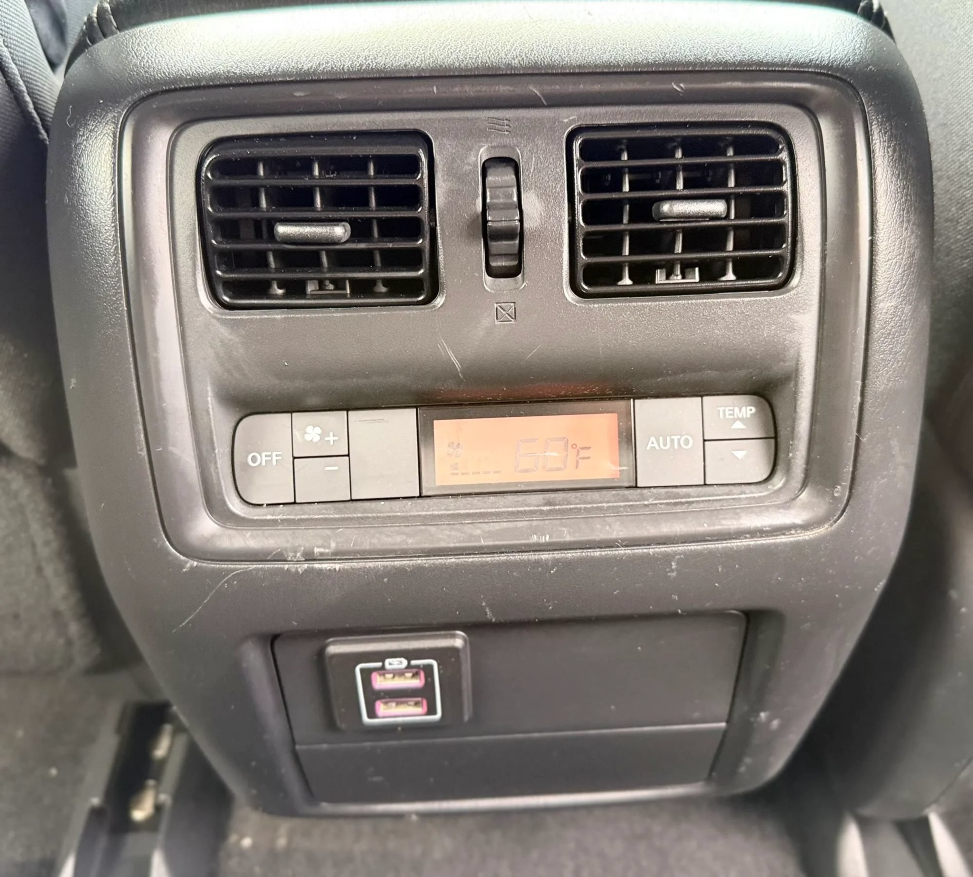 Used 2018 Nissan Pathfinder SV AWD/4WD image 33