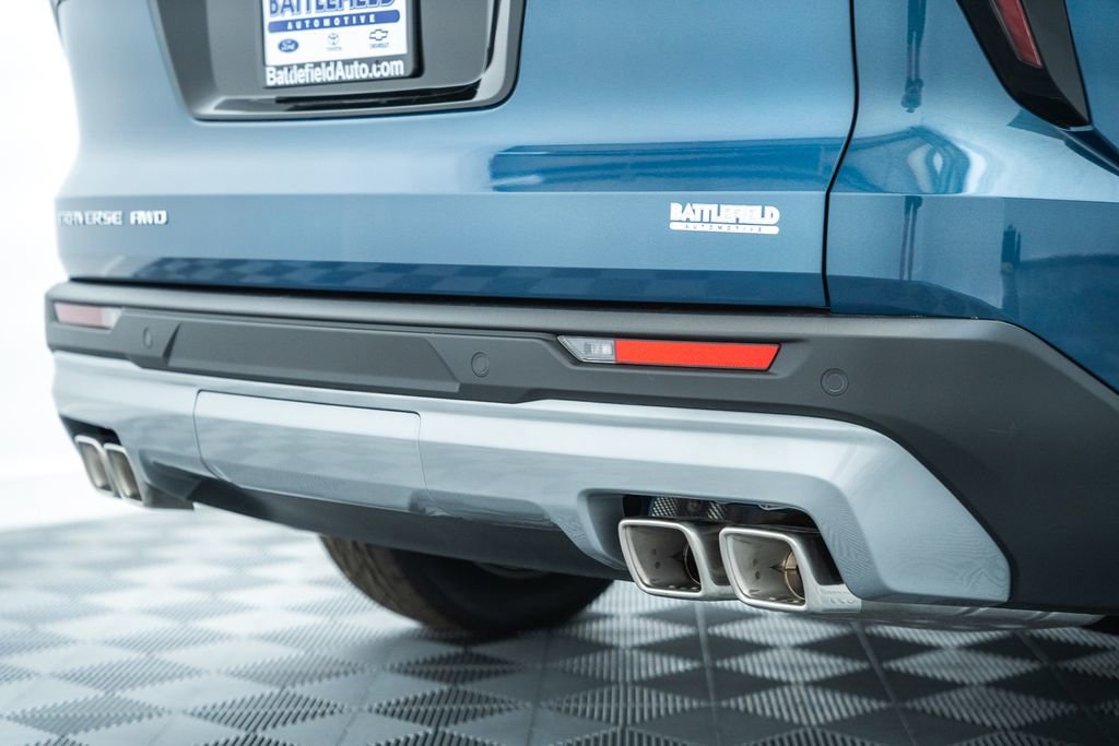 New 2026 Chevrolet Traverse LT w/ Sun and Wheel Package AWD/4WD image 10