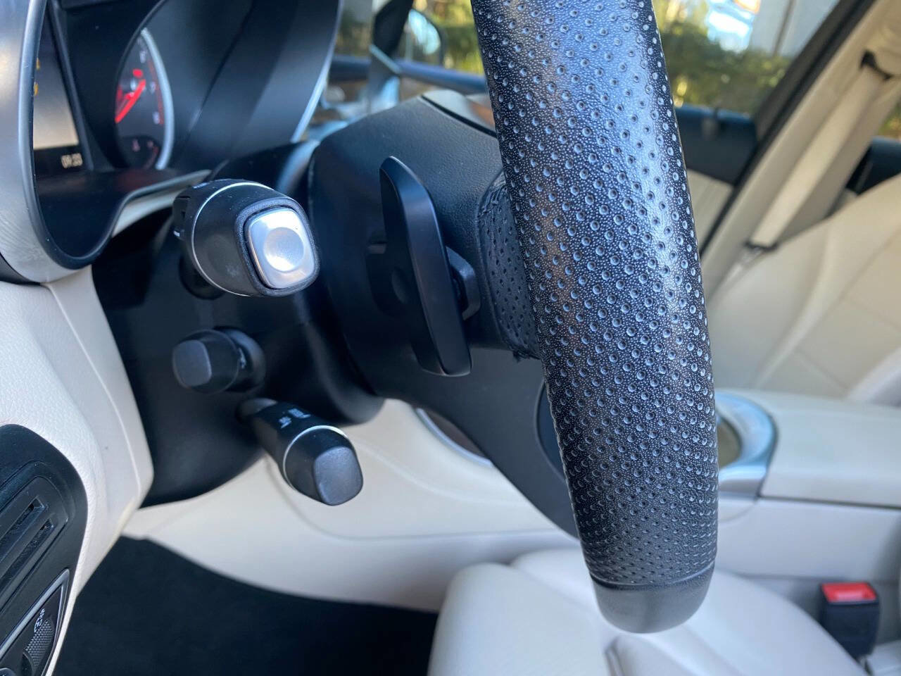 Used 2019 Mercedes-Benz GLC 300 image 21