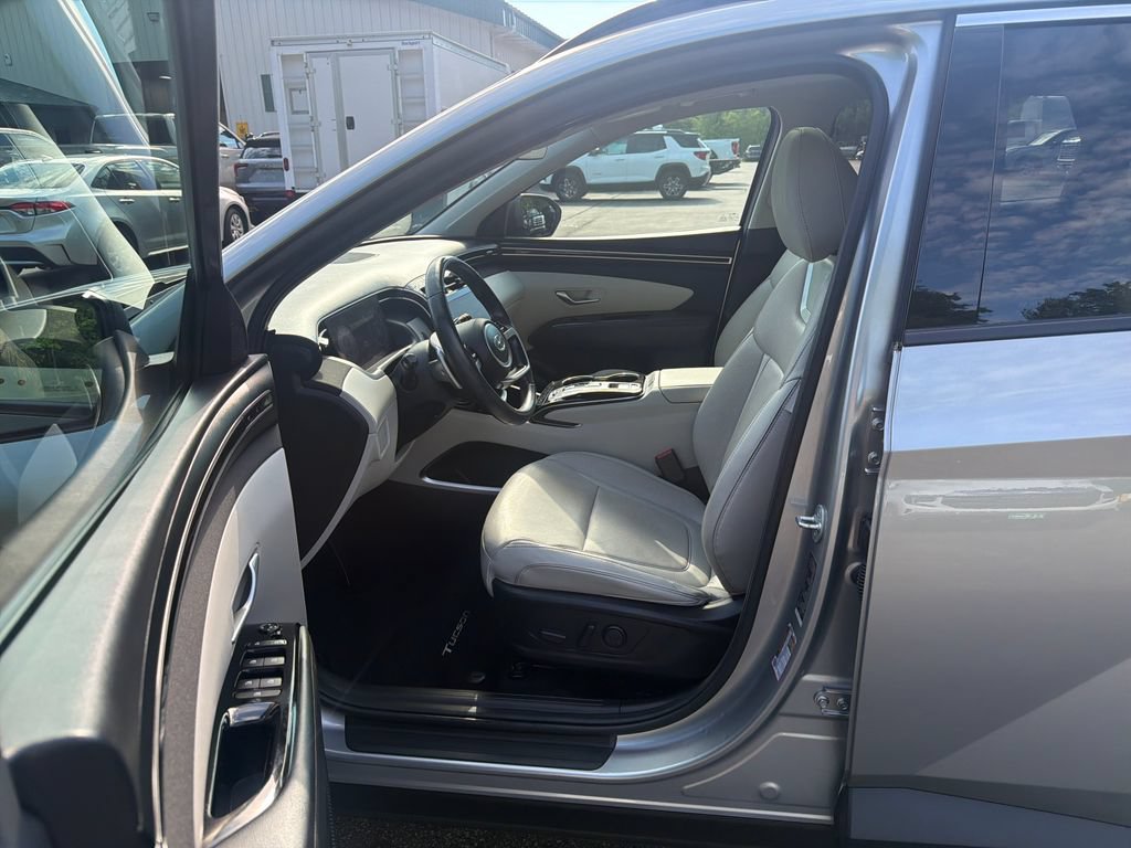 Used 2024 Hyundai Tucson Limited AWD/4WD image 11