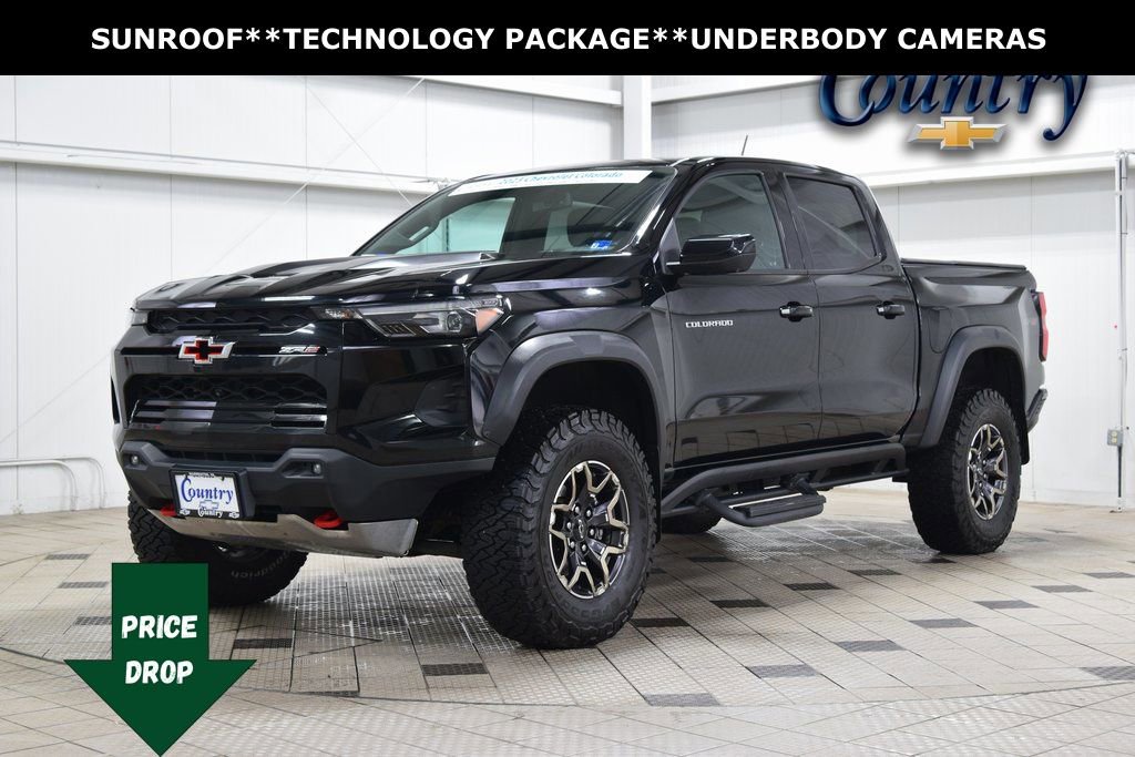 Used 2023 Chevrolet Colorado ZR2 w/ ZR2 Convenience Package III image 3