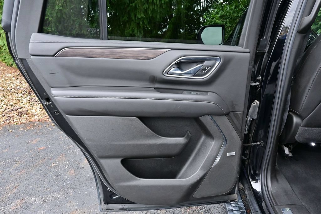 Used 2021 Chevrolet Tahoe Z71 w/ Z71 Off-Road Package AWD/4WD image 15