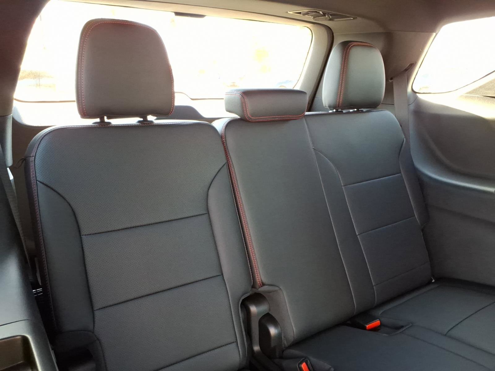 Used 2025 Chevrolet Traverse RS w/ LPO, Floor Liner Package image 15