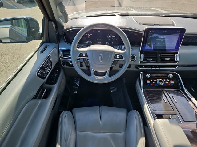 Used 2018 Lincoln Navigator Reserve w/ Technology Package AWD/4WD image 13