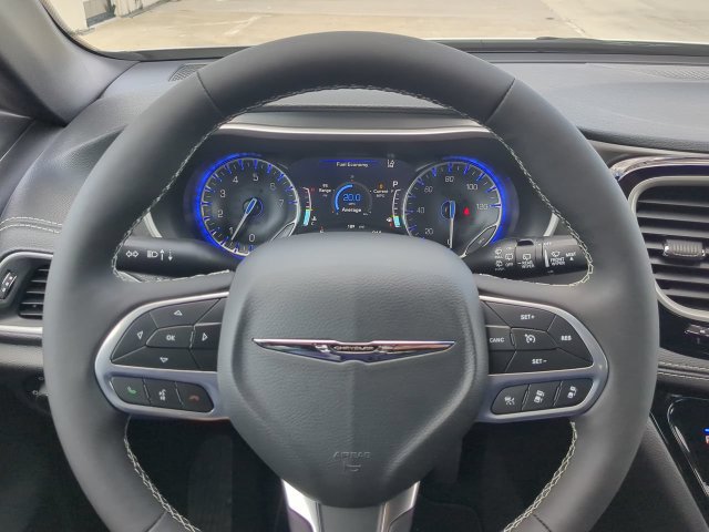 New 2026 Chrysler Pacifica Select FWD image 32