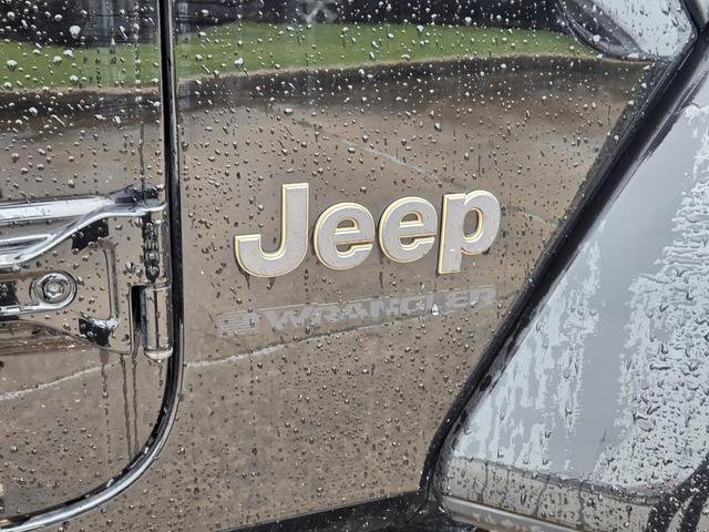 Used 2023 Jeep Wrangler Unlimited Rubicon 392 w/ Xtreme Recon 35" Tire Package AWD/4WD image 30