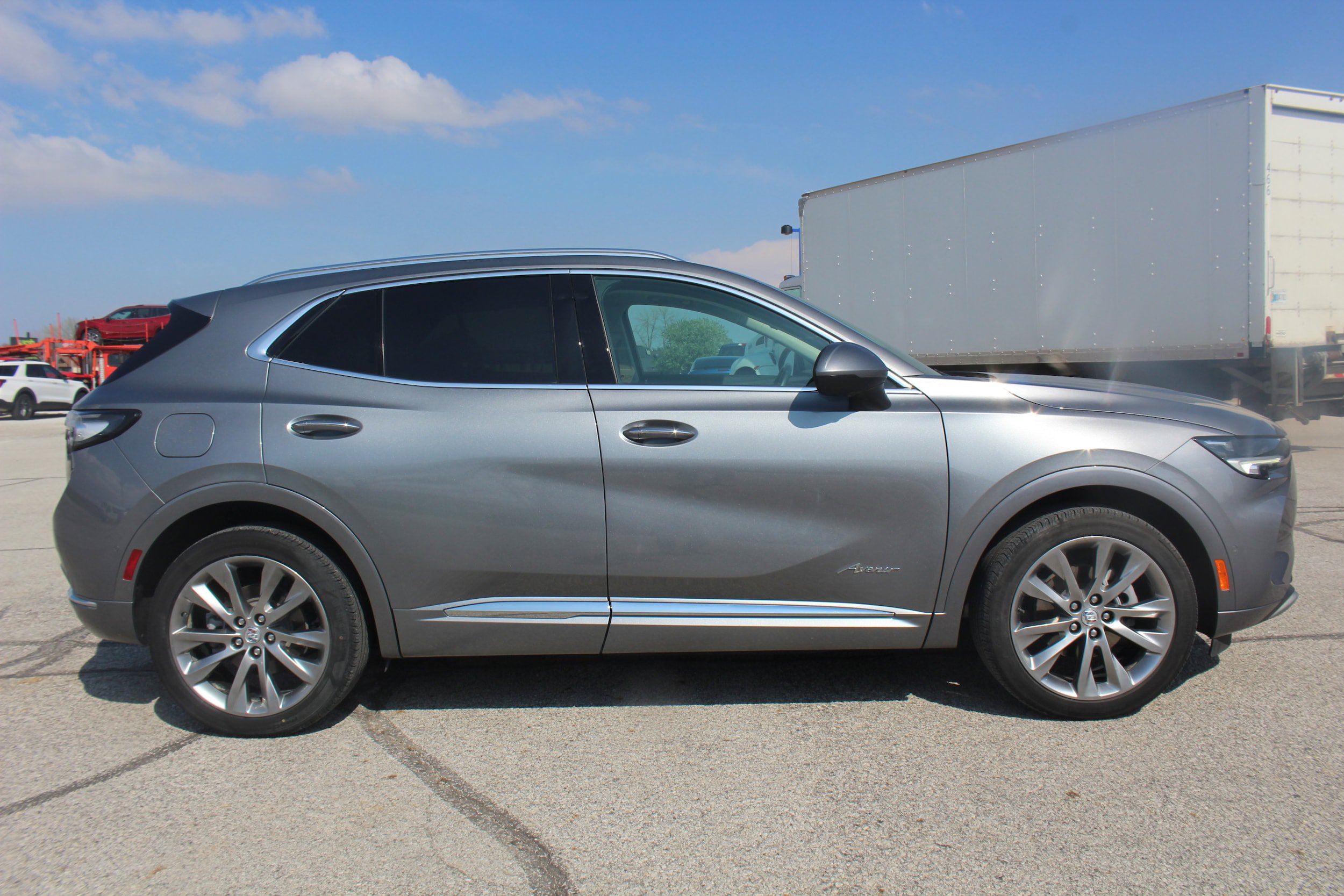 Used 2022 Buick Envision Avenir w/ Technology Package II FWD image 4