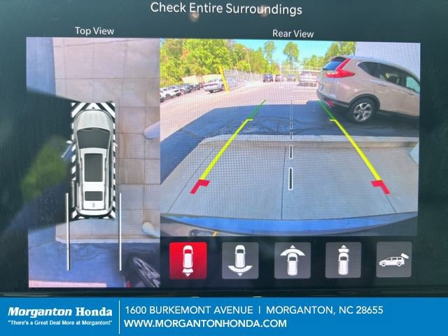 Used 2021 Chrysler Pacifica Touring-L w/ Uconnect Theater Family Group FWD image 23
