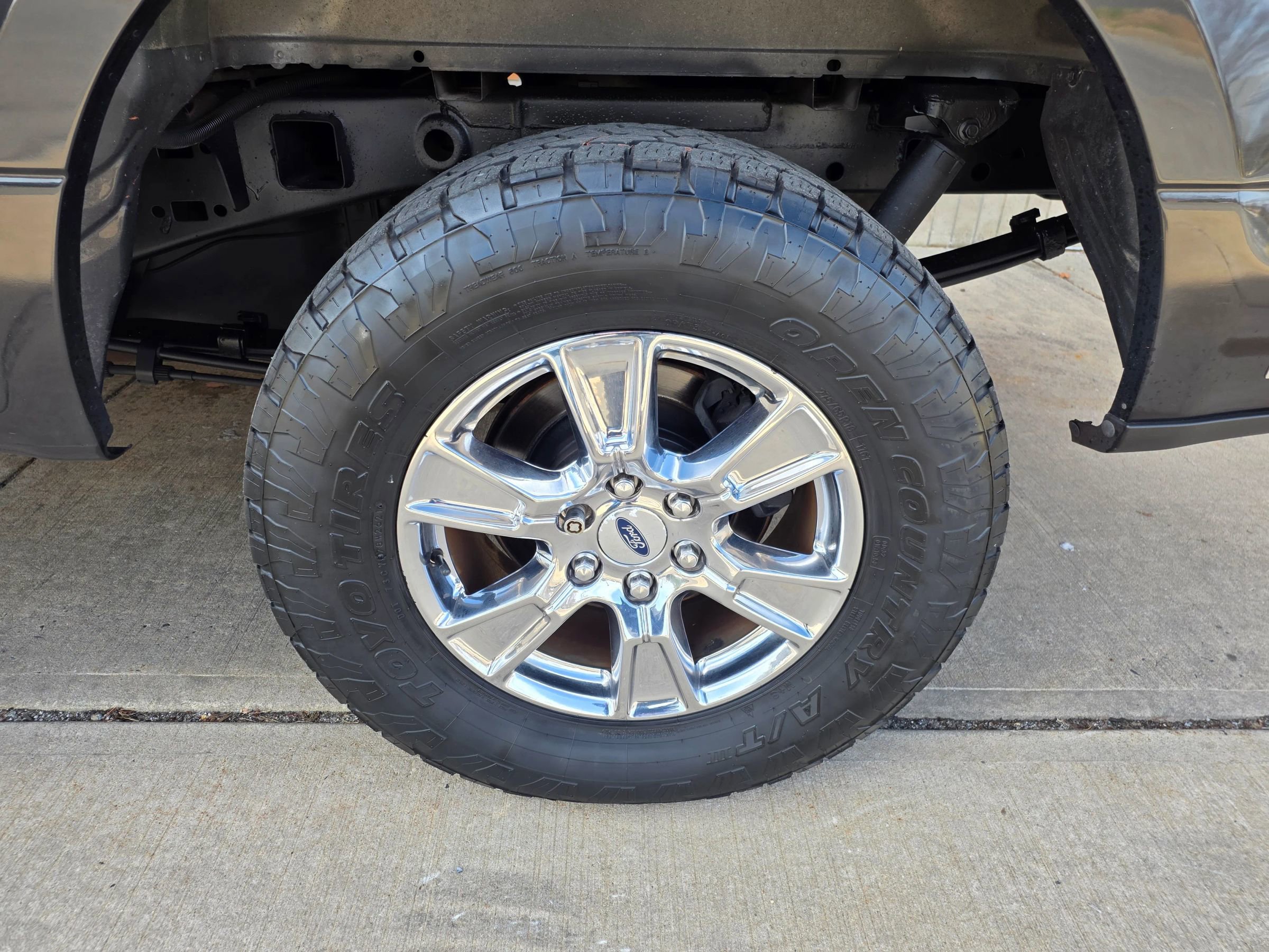 Used 2015 Ford F150 XLT w/ Equipment Group 302A Luxury image 22