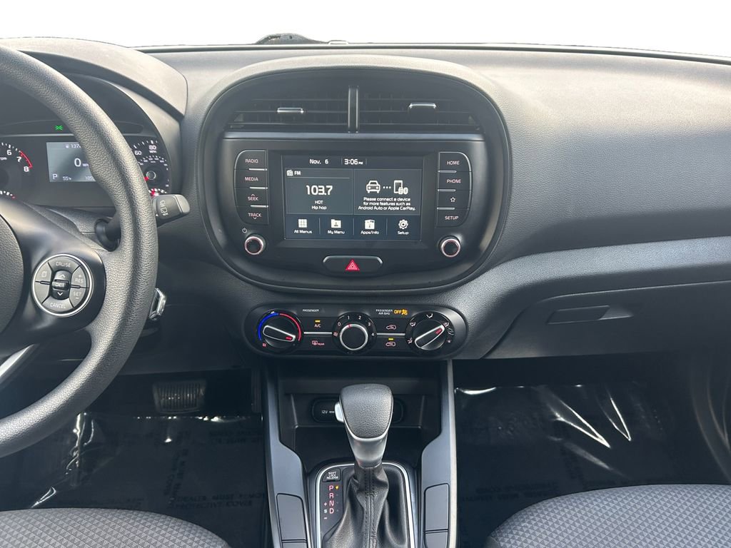 Used 2021 Kia Soul LX image 12