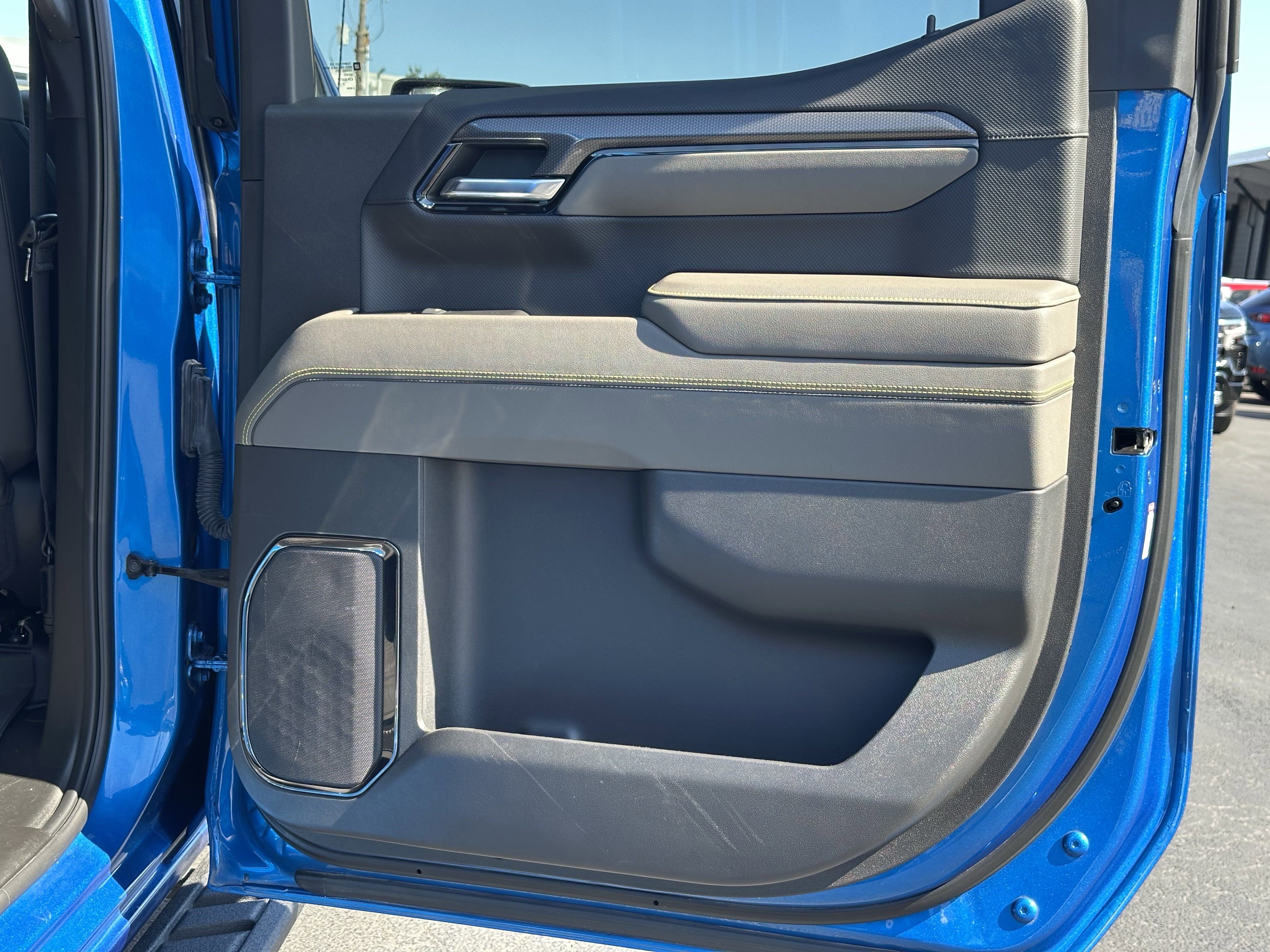 Used 2023 Chevrolet Silverado 1500 ZR2 image 15