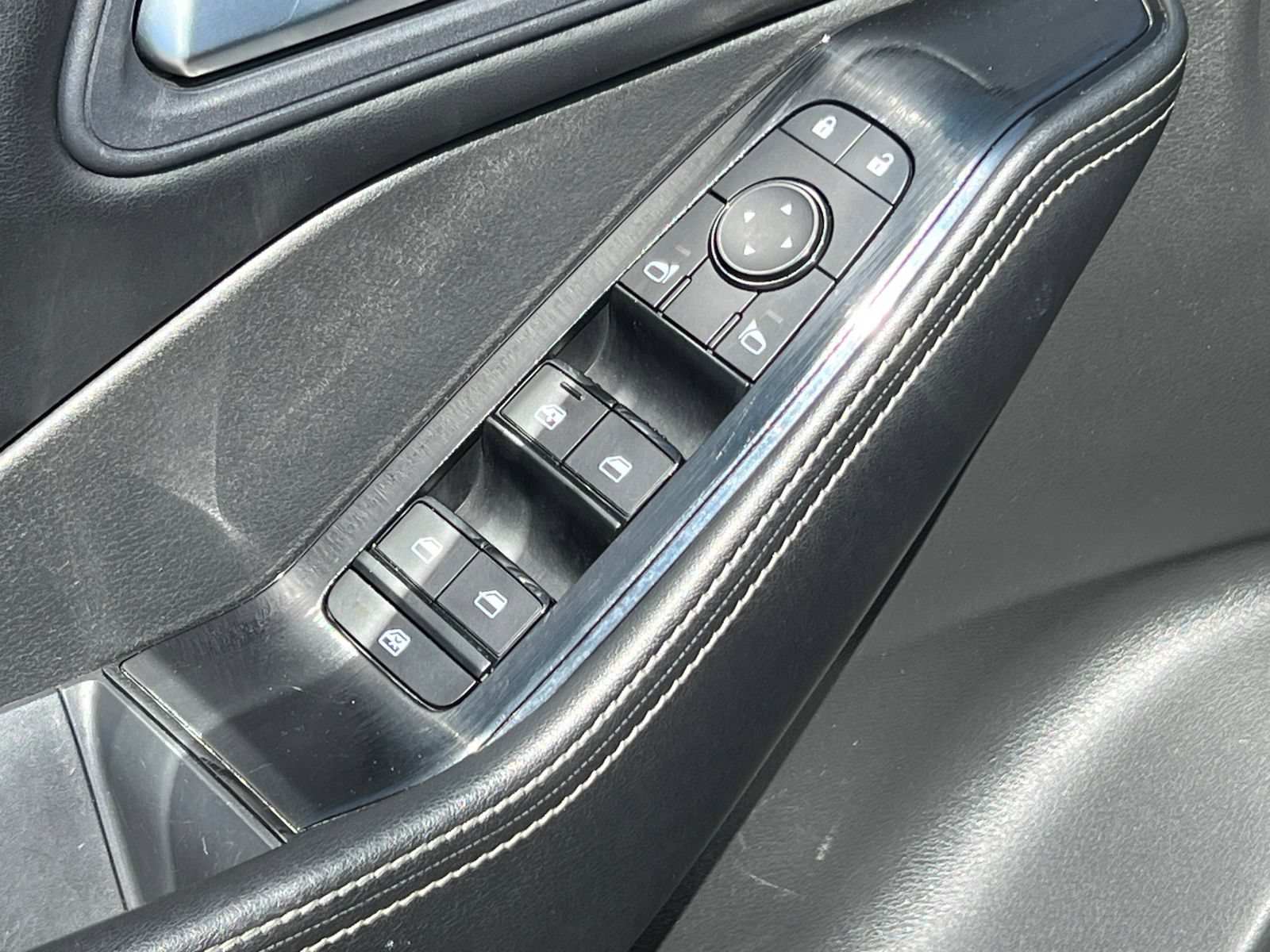 Used 2024 Nissan Rogue SV FWD image 14