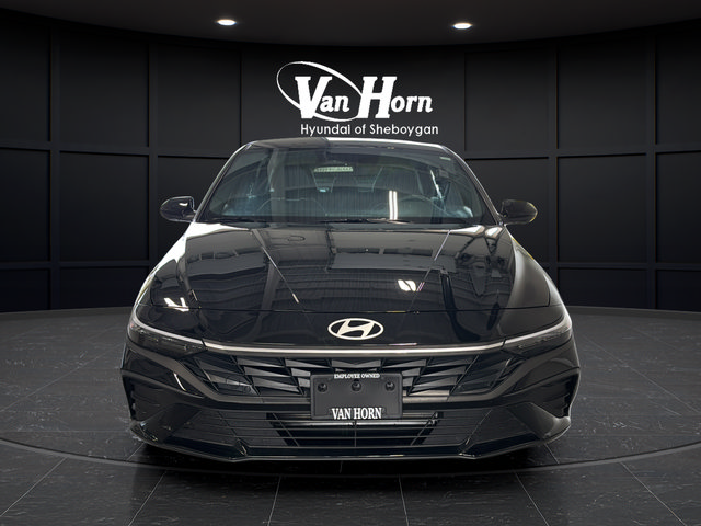 Certified 2025 Hyundai Elantra Sport FWD image 2