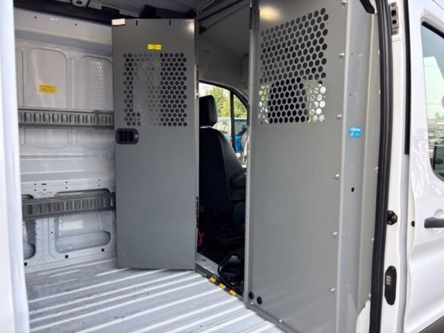 Used 2023 Ford E-Transit Medium Roof RWD image 31