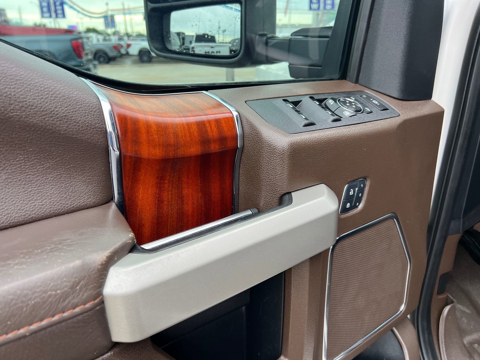 Used 2017 Ford F250 King Ranch w/ King Ranch Ultimate Package AWD/4WD image 30