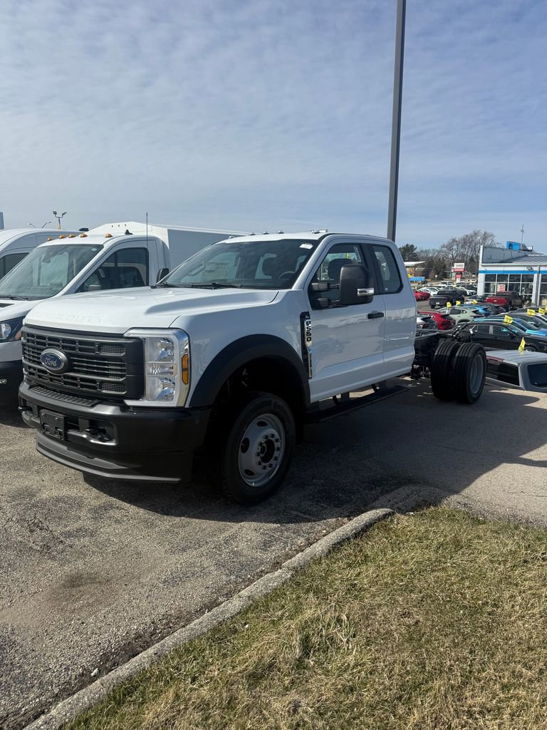 New 2026 Ford F550 4x4 Supercab Super Duty image 4