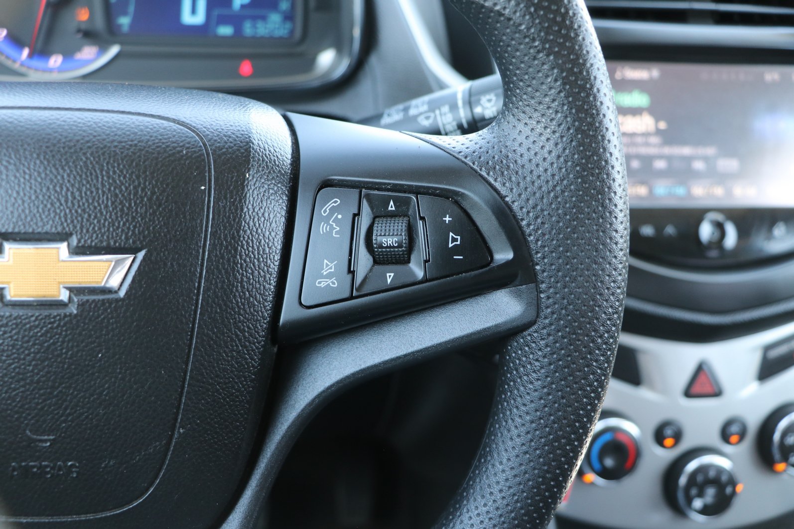 Used 2016 Chevrolet Trax LT w/ LPO, Cargo Package FWD image 19