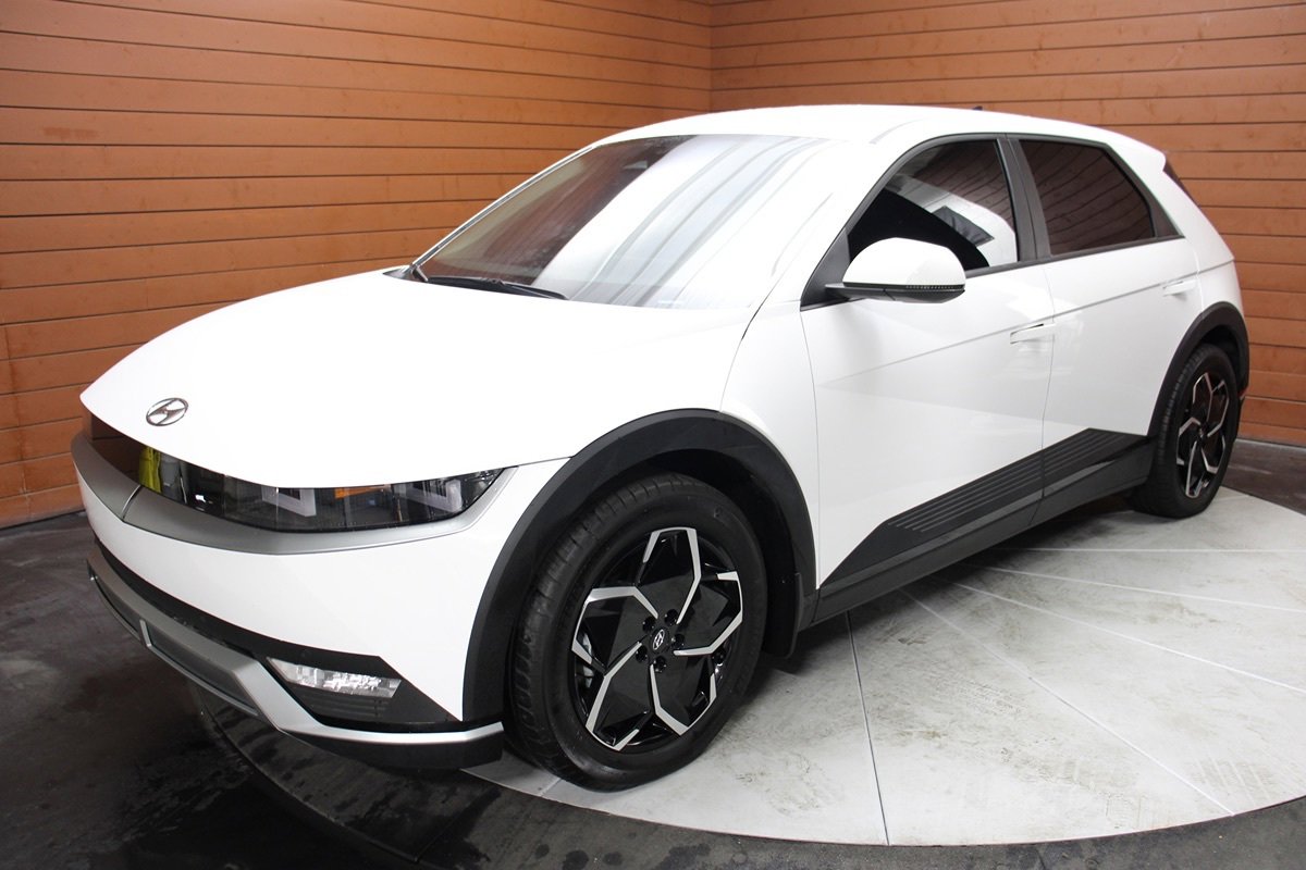 Used 2024 Hyundai Ioniq 5 SEL AWD/4WD image 11