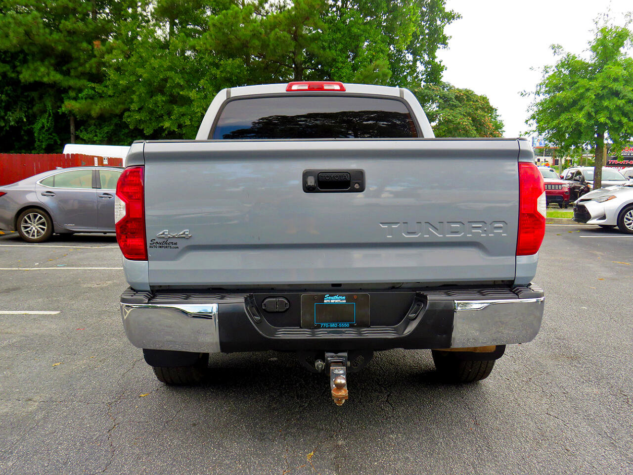 Used 2018 Toyota Tundra SR5 w/ SR5 Upgrade Package image 8