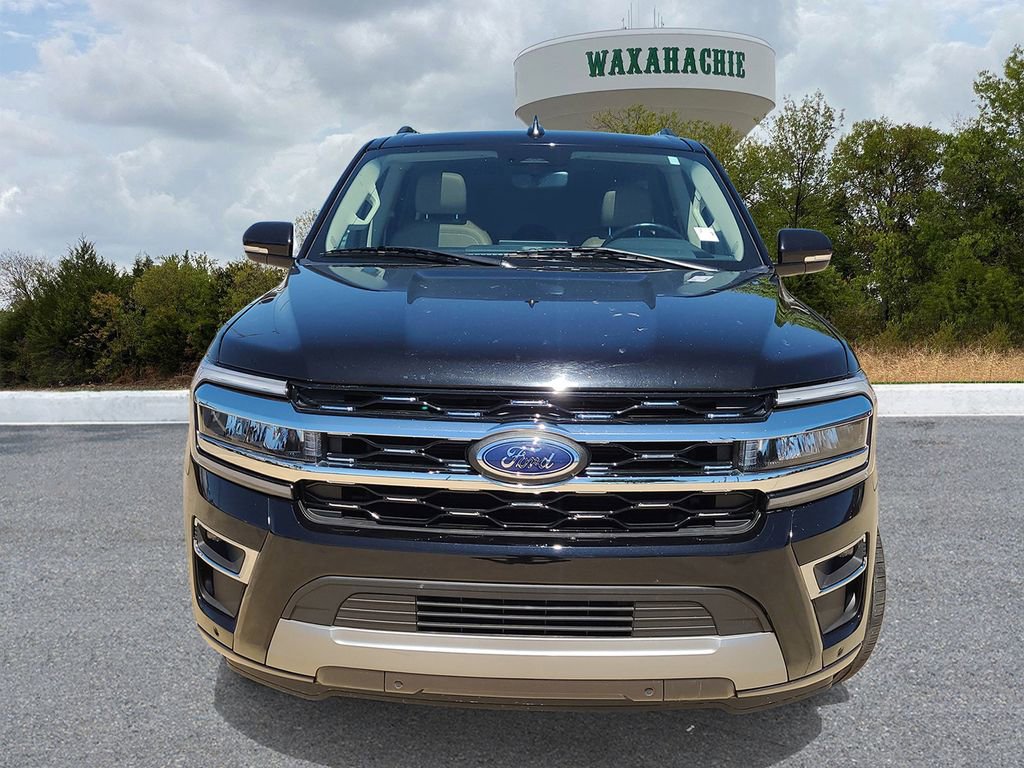 Used 2024 Ford Expedition Limited image 2