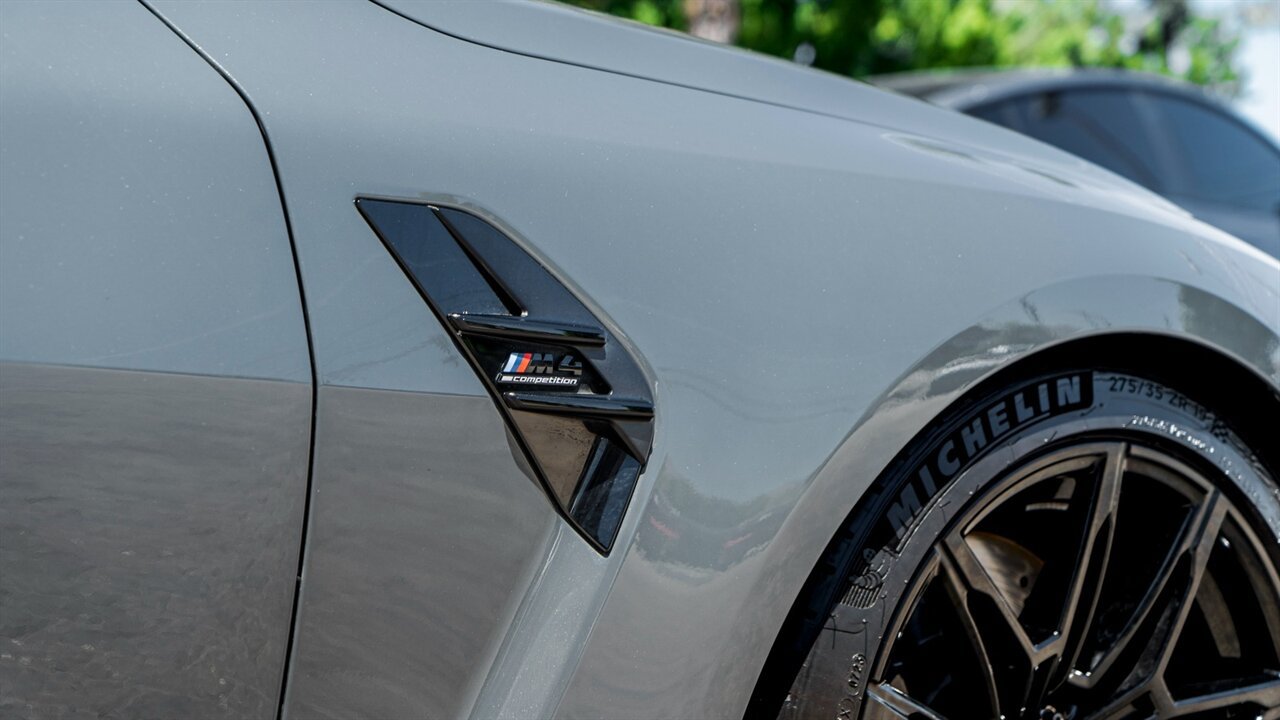 Used 2021 BMW M4 Competition w/ Executive Package RWD image 14