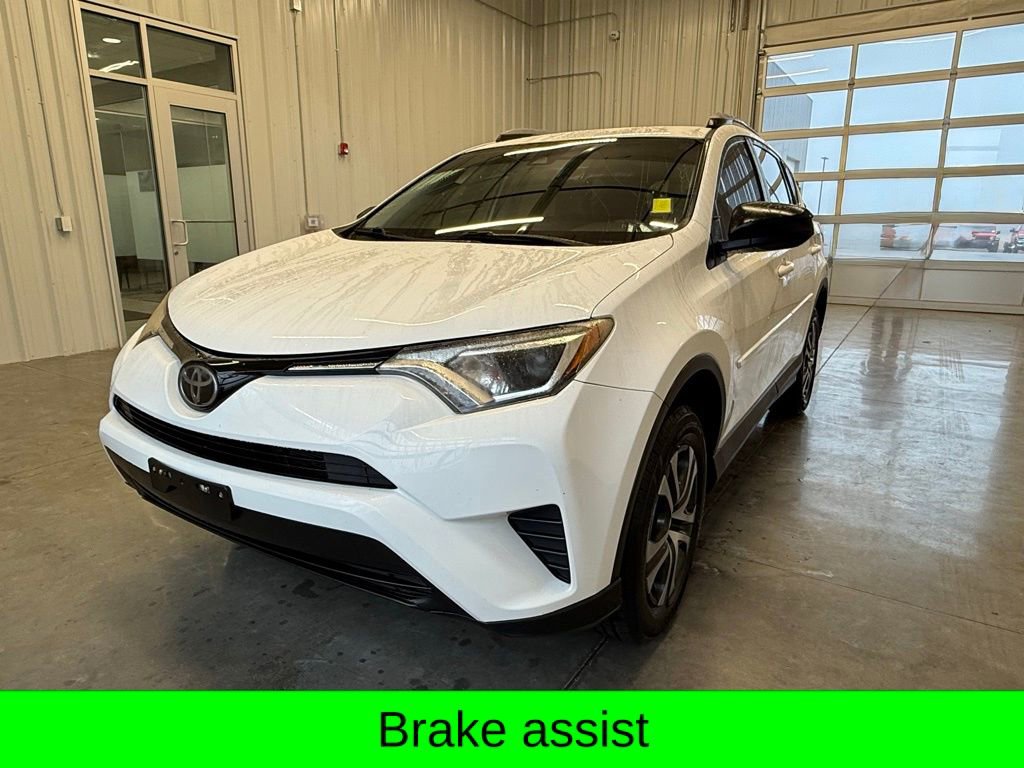 Used 2018 Toyota RAV4 LE image 5