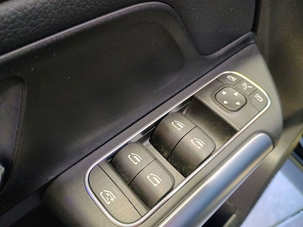 Used 2023 Mercedes-Benz GLA 250 4MATIC image 7