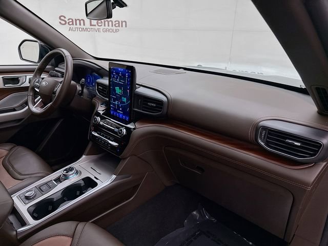 Used 2024 Ford Explorer King Ranch w/ Technology Package image 32