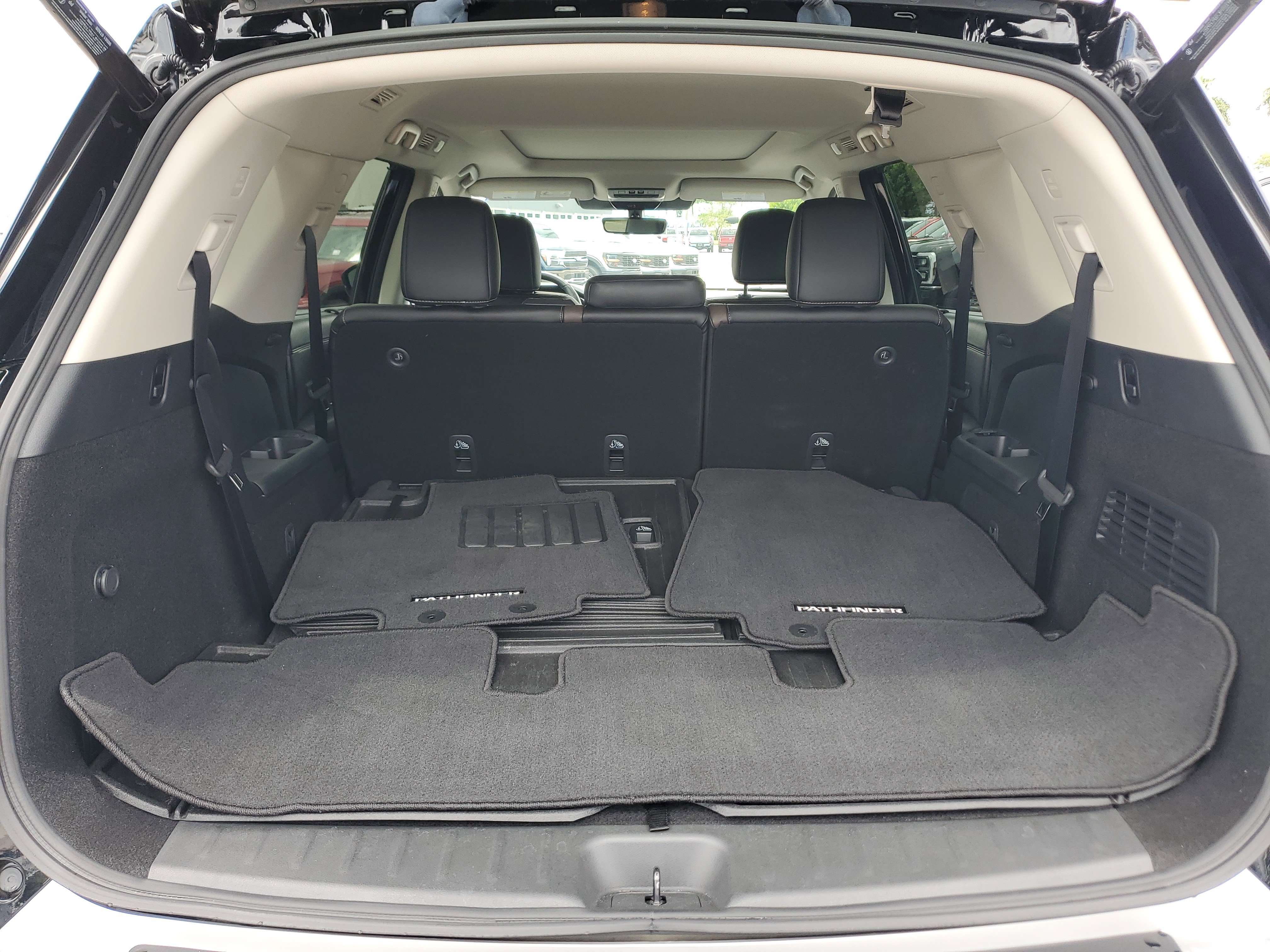 Certified 2024 Nissan Pathfinder Platinum w/ Cargo Package image 17