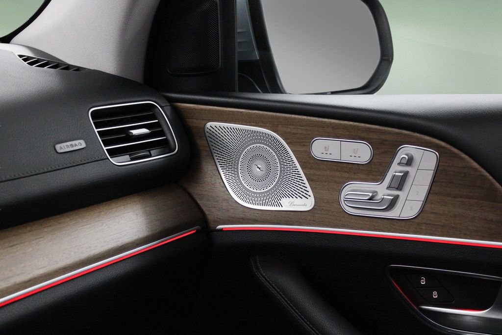 Used 2023 Mercedes-Benz GLS 450 4MATIC image 14