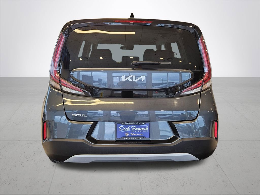 Used 2025 Kia Soul LX w/ LX Technology Package FWD image 8