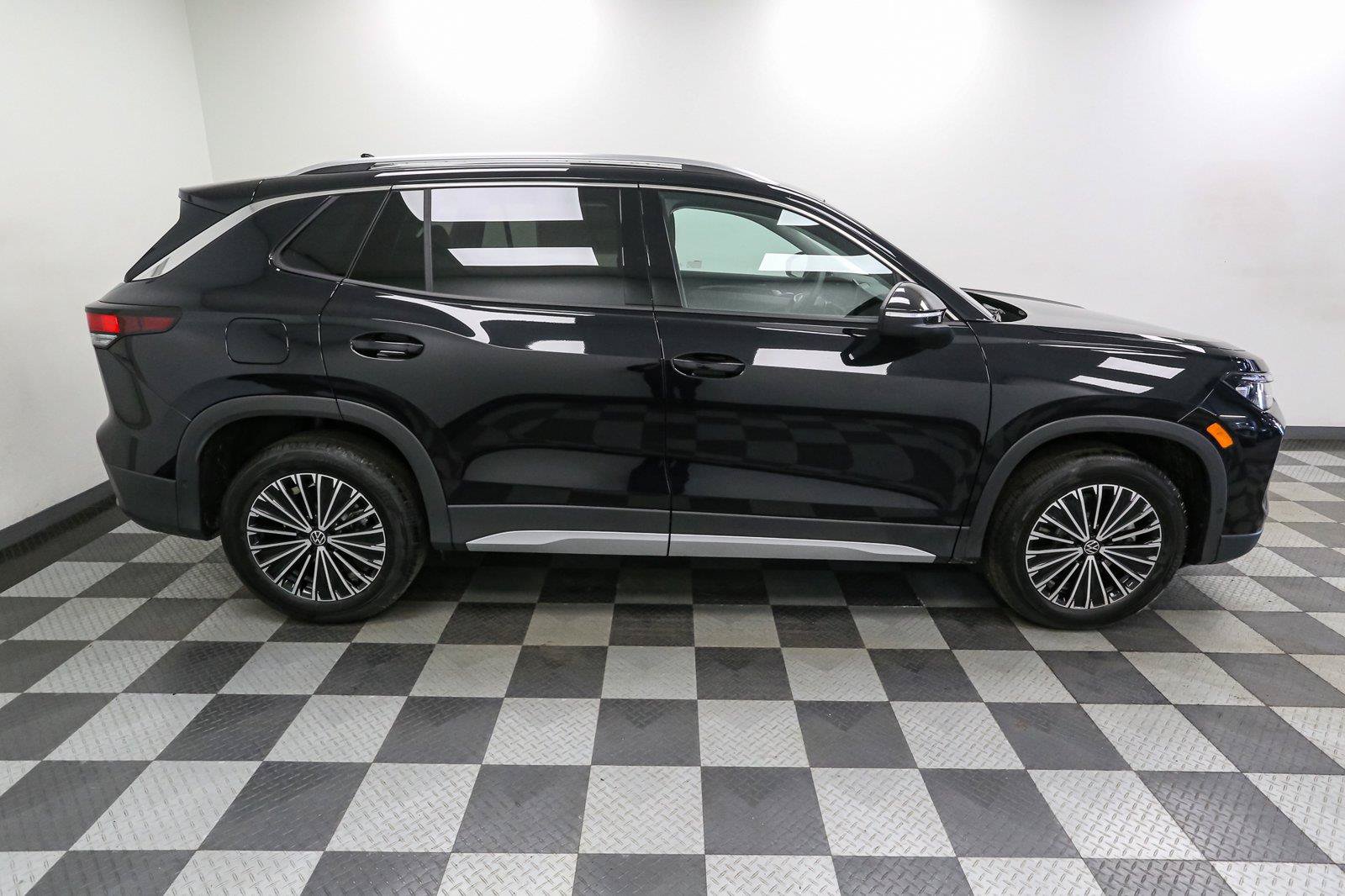 New 2026 Volkswagen Tiguan S AWD/4WD image 7