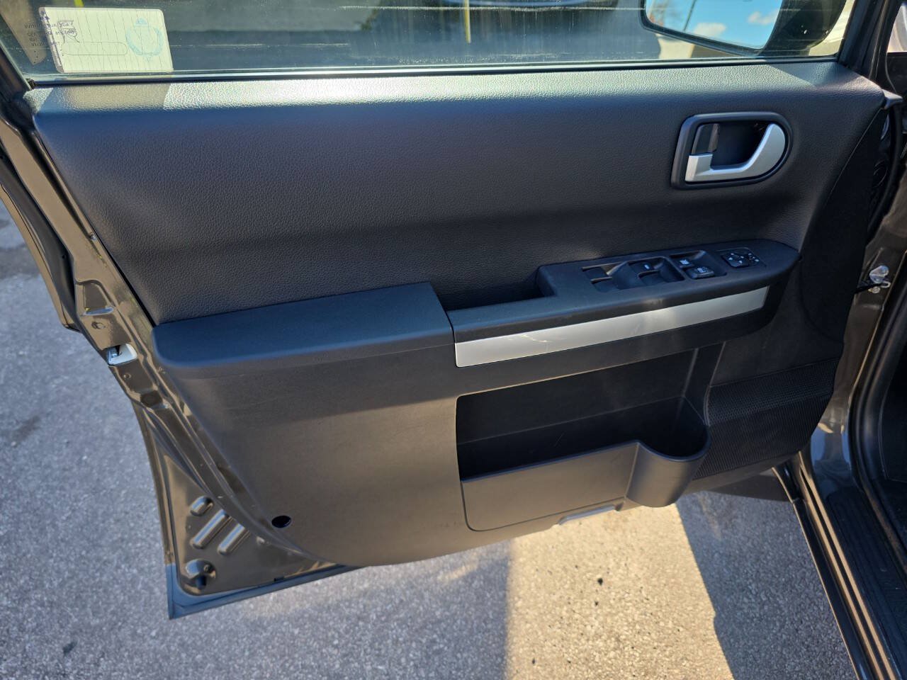 Used 2010 Mitsubishi Endeavor SE FWD image 8