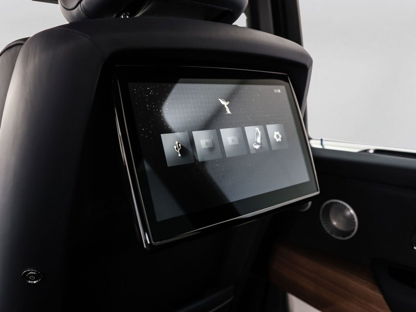 New 2026 Rolls-Royce Cullinan AWD/4WD image 11