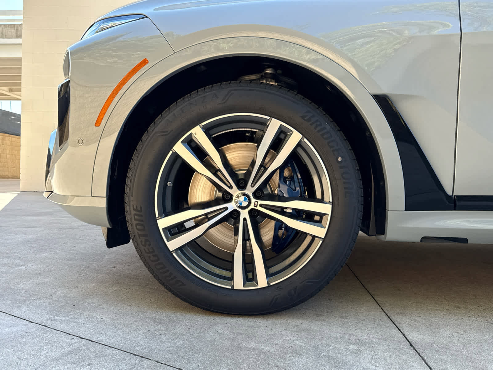 New 2026 BMW X7 M60i w/ Executive Package image 6