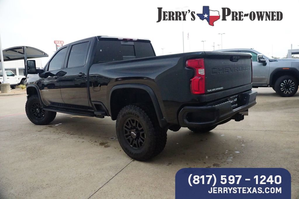 Used 2024 Chevrolet Silverado 2500 ZR2 w/ Technology Package image 2