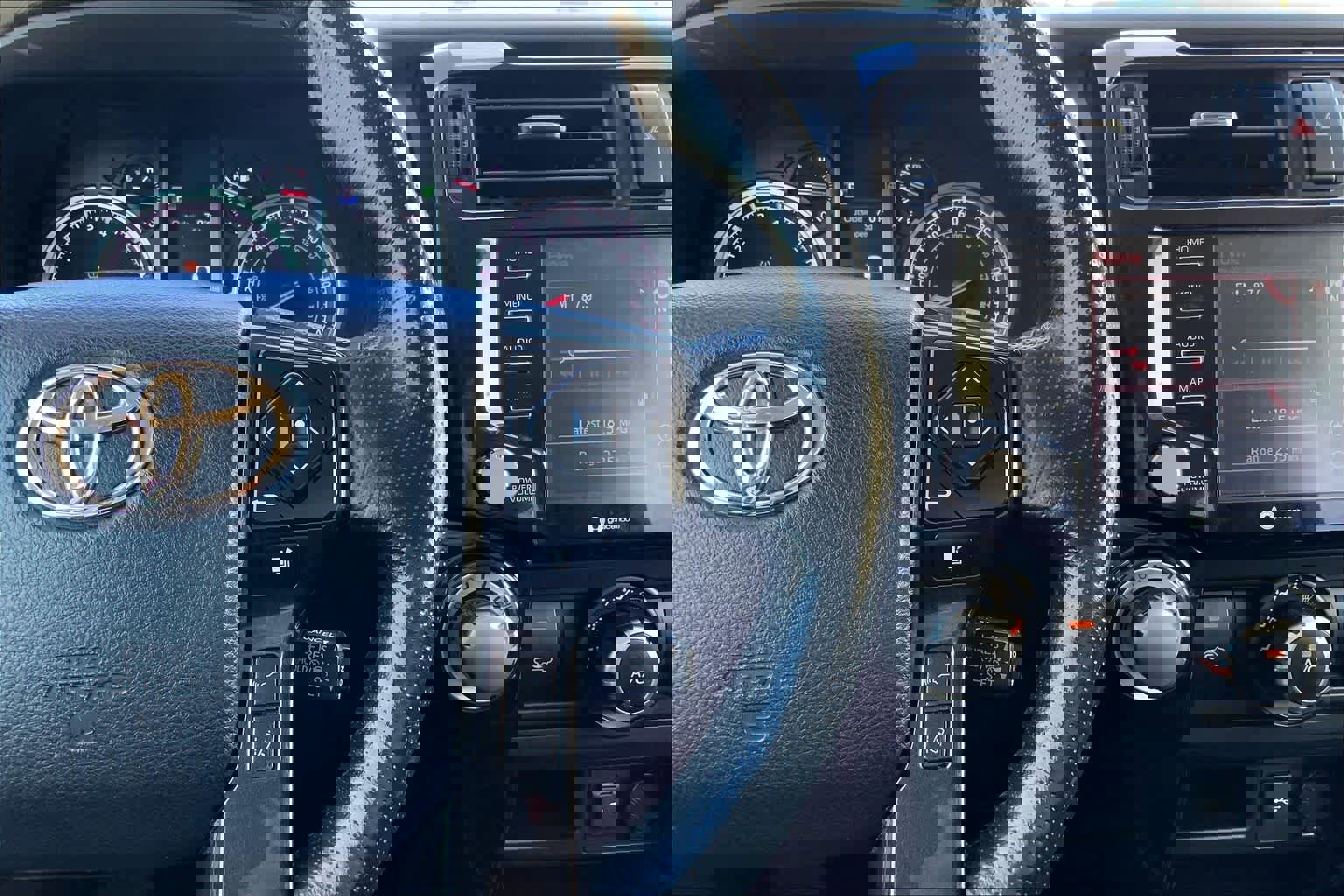 Used 2024 Toyota 4Runner TRD Off-Road Premium AWD/4WD image 24