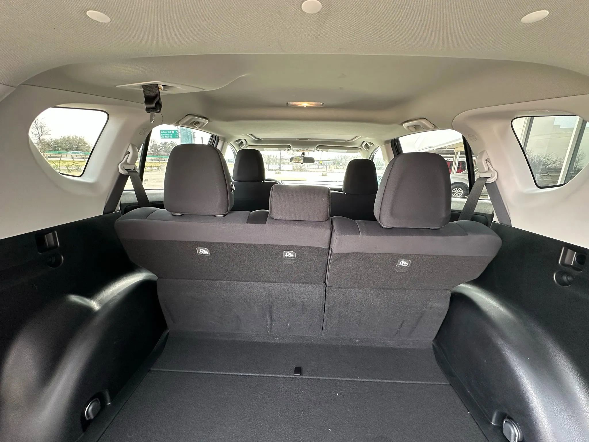 Used 2015 Toyota RAV4 XLE FWD image 13