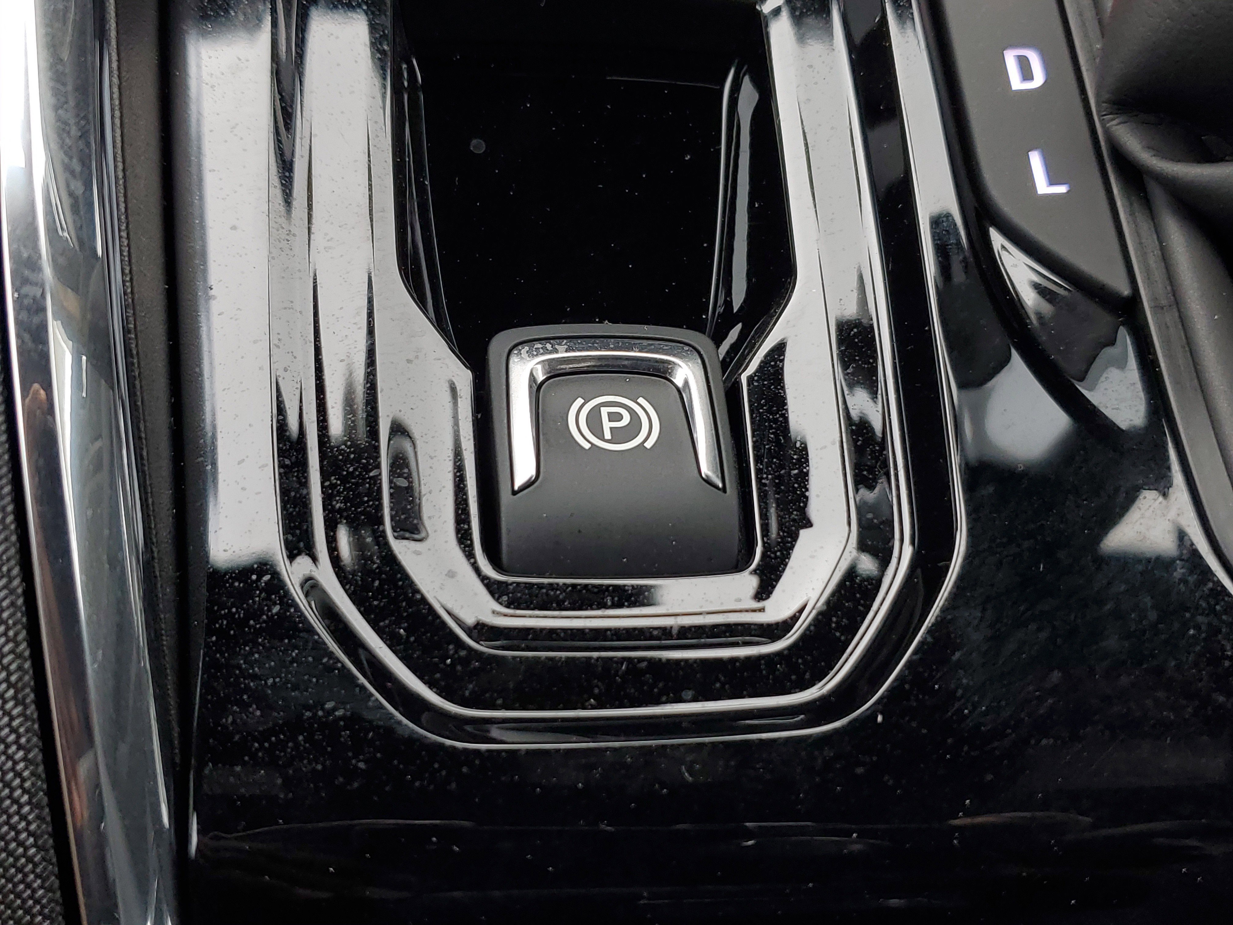 New 2025 GMC Canyon Elevation w/ Convenience Package image 31